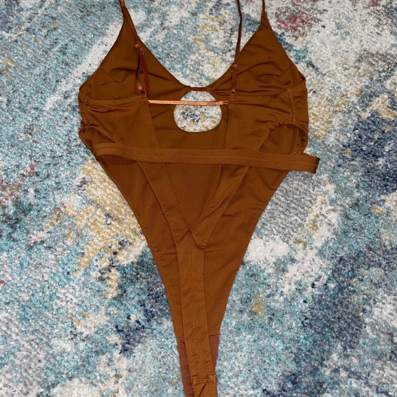 Burnt Orange-ish Bodysuit - Picture 2 of 3